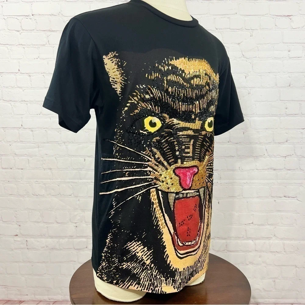 GUCCI FELINE graphic tee beautiful details of beads & Sequins in XXS fits large